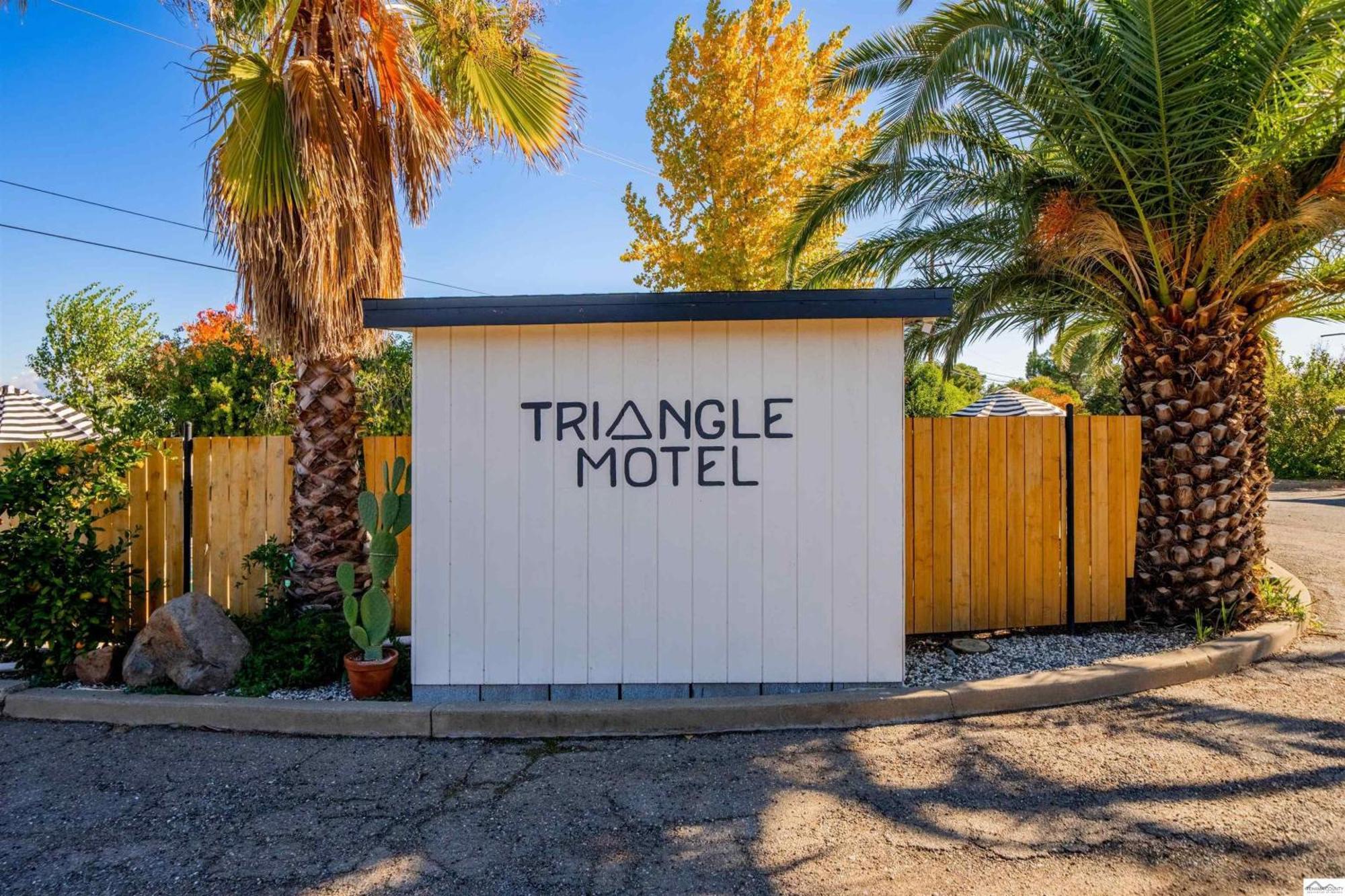 רד בלאף Triangle Motel מראה חיצוני תמונה